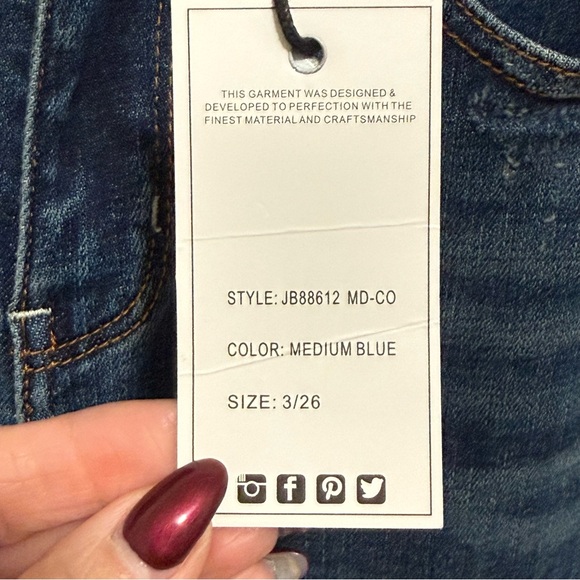 NWT Judy Blue Wide Leg Crop Raw Hem Medium Wash Jeans 3/26 - Picture 14 of 15